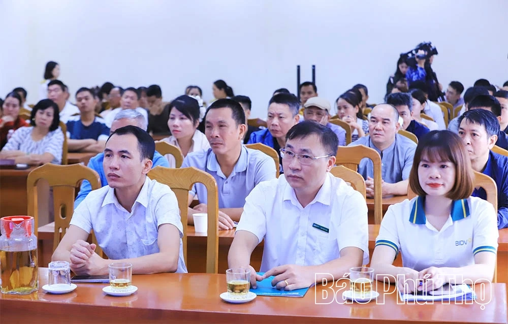 Tuyên truyền, hướng dẫn chuyển đổi mô hình quản lý thuế đối với hộ kinh doanh khi xóa bỏ thuế khoán