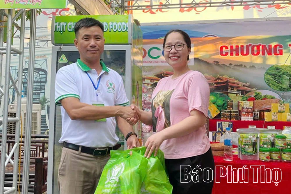 Xây dựng thương hiệu sản phẩm OCOP thịt chua Friend Foods