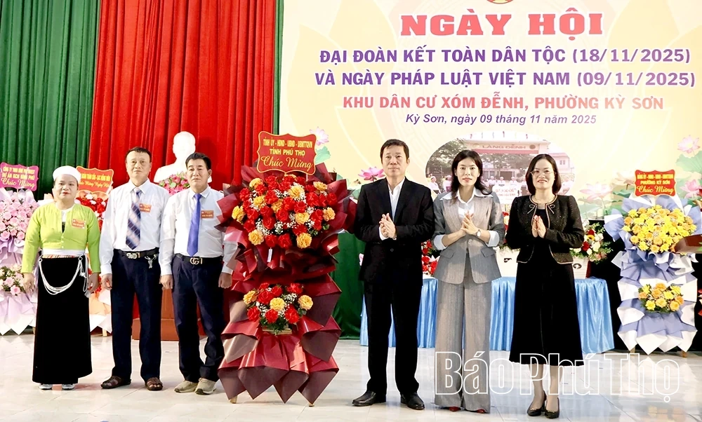 Ngày hội Đại đoàn kết toàn dân tộc xóm Đễnh, phường Kỳ Sơn