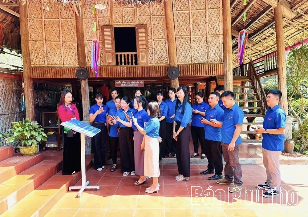 Sức trẻ Đất Tổ trong hành trình đổi mới