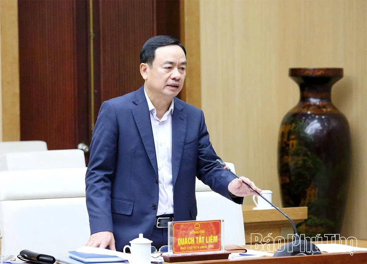 Chủ tịch UBND tỉnh Trần Duy Đông chủ trì hội nghị giao ban giữa Chủ tịch, các Phó Chủ tịch UBND tỉnh