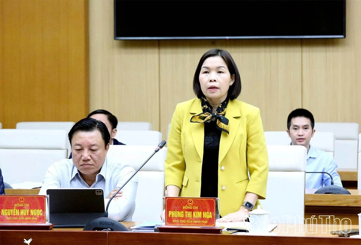 Chủ tịch UBND tỉnh Trần Duy Đông chủ trì hội nghị giao ban giữa Chủ tịch, các Phó Chủ tịch UBND tỉnh