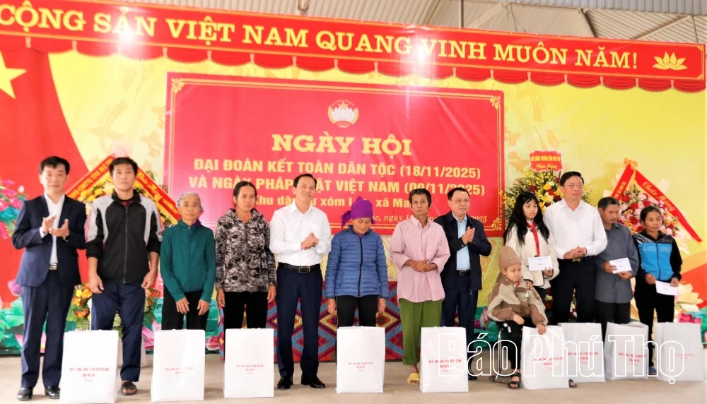 Ngày hội đại đoàn kết toàn dân tộc xóm Lác, xã Mai Hạ