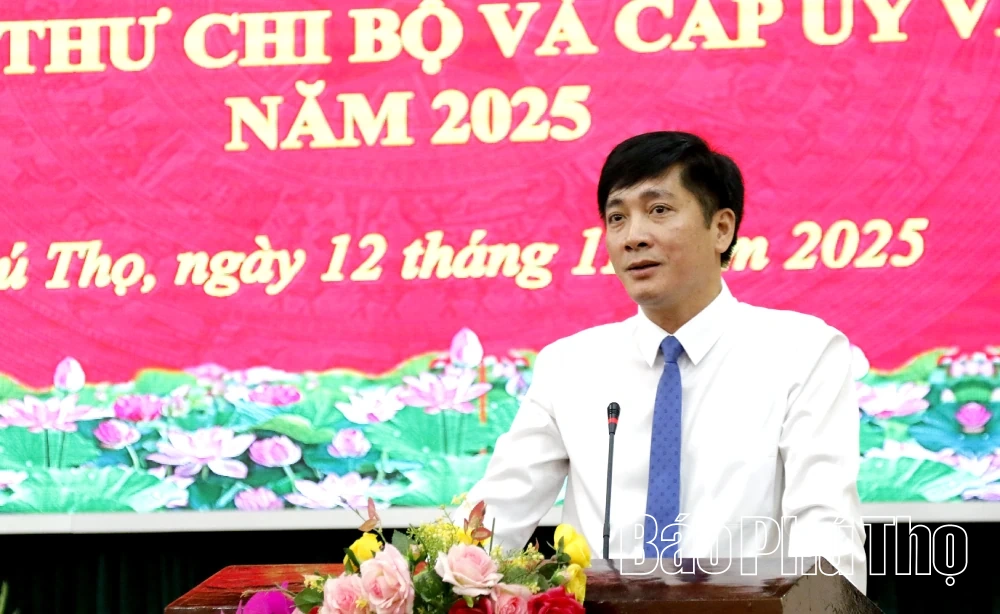 Khai giảng lớp bồi dưỡng nghiệp vụ công tác Đảng