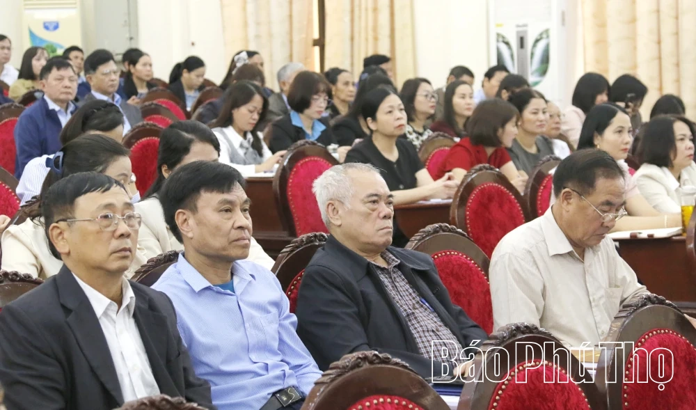 Khai giảng lớp bồi dưỡng nghiệp vụ công tác Đảng