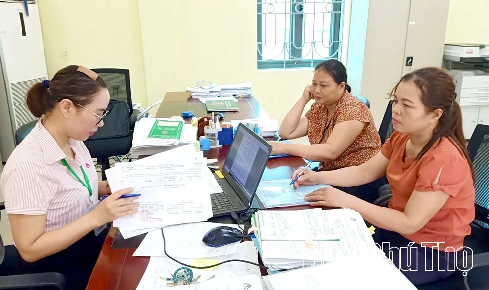 Đồng hành cùng người nghèo