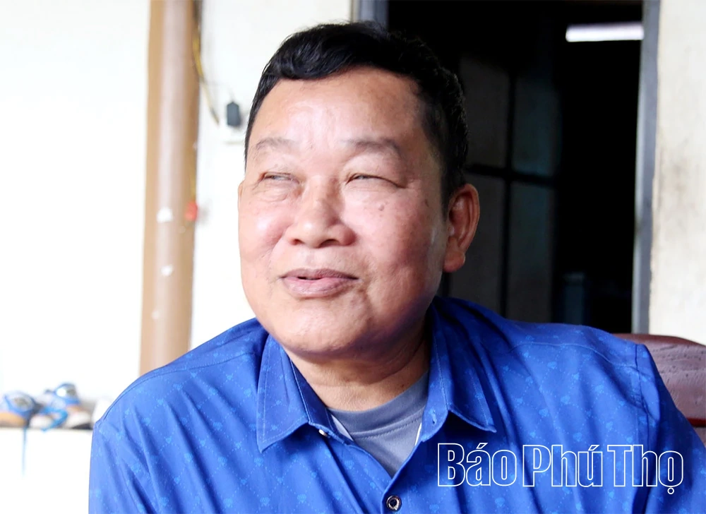 Chuyện về người bảo vệ đàn khỉ hoang dã nơi vùng lòng hồ Hòa Bình