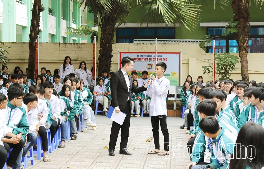 Tuyên truyền, phổ biến giáo dục pháp luật và giao lưu văn nghệ năm 2025