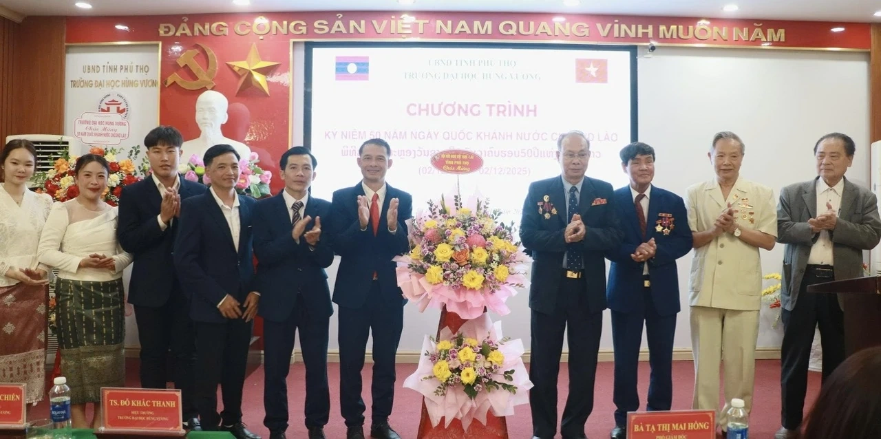 Trường Đại học Hùng Vương tổ chức kỷ niệm 50 năm ngày Quốc khánh nước bạn Lào