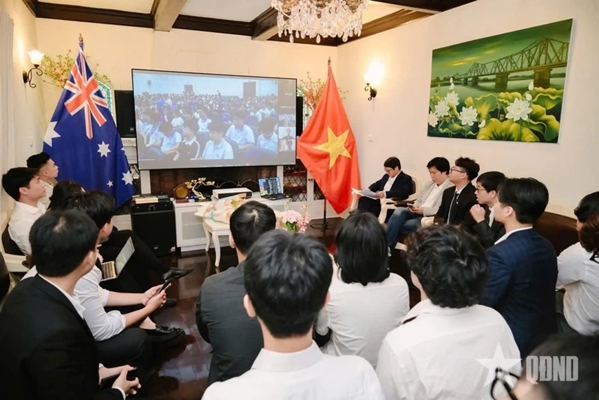 Bài 2: Kiến tạo “Vắc-xin tư tưởng” cho du học sinh (Tiếp theo và hết)