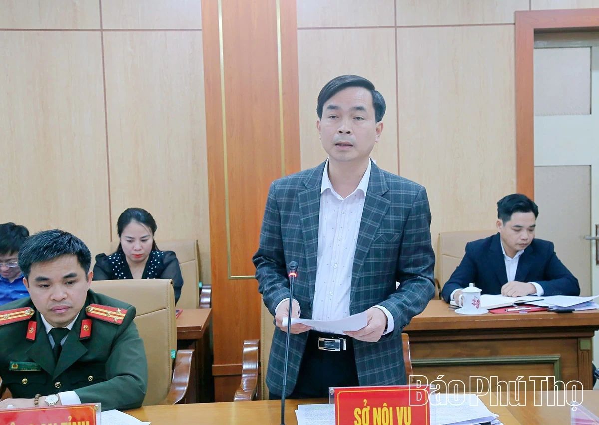 Phó Chủ tịch UBND tỉnh Nguyễn Khắc Hiếu nghe các Sở báo cáo một số dự thảo Nghị quyết, Quyết định, Kế hoạch