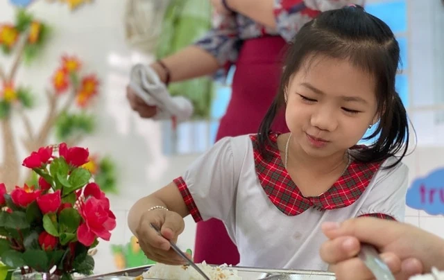 Tác hại của đồ ăn nhanh khi thay thế bữa ăn lành mạnh