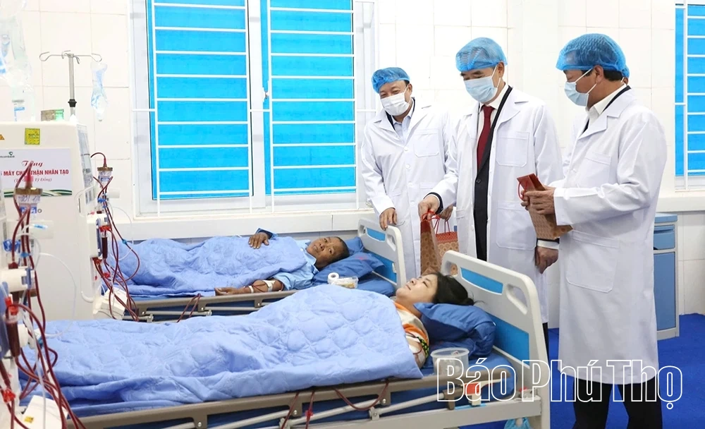 Bệnh viện đa khoa khu vực Phú Thọ tiếp nhận 5 máy chạy thận nhân tạo