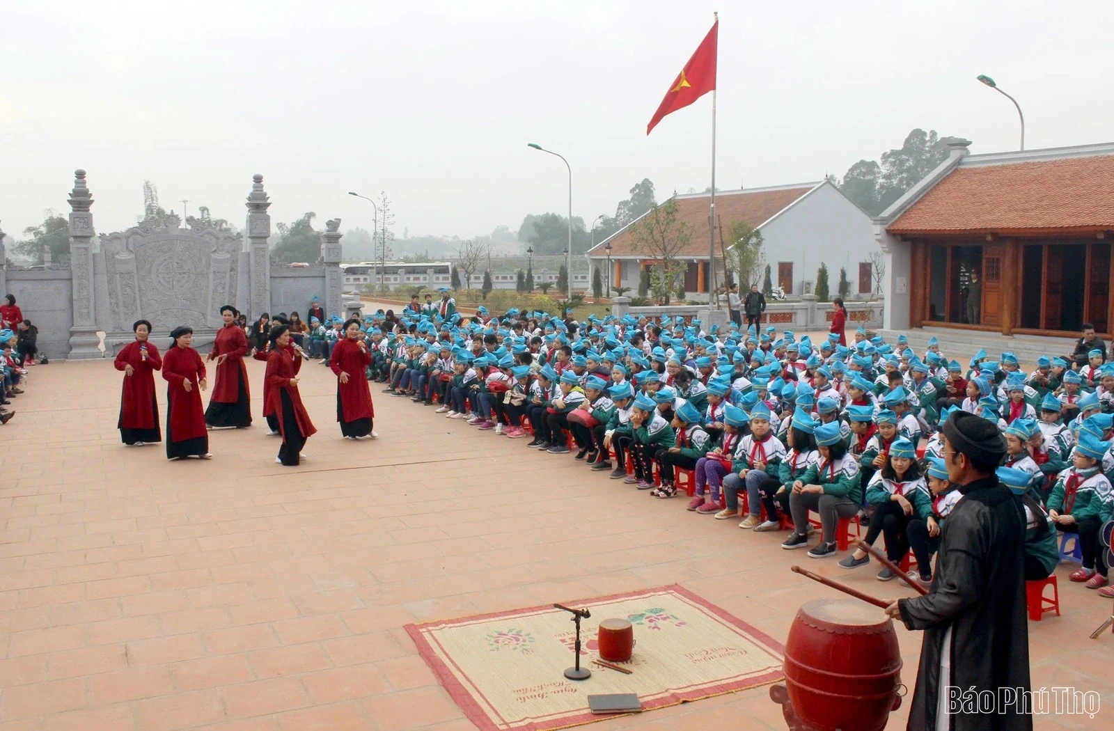 Keeping the Flame of Xoan singing Alive in the Flow of Development