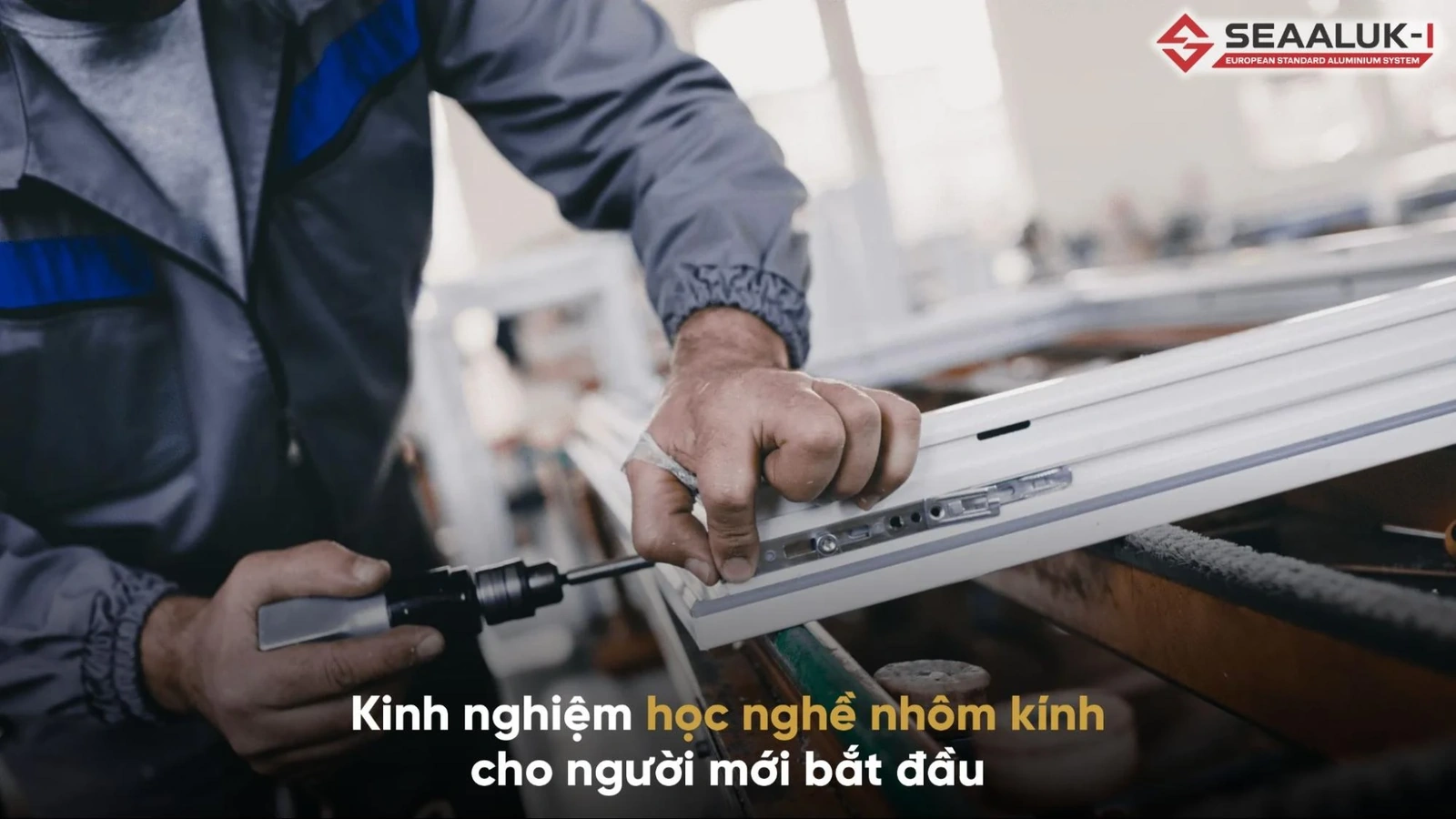 Làm Nhôm Kính Có Khó Không?