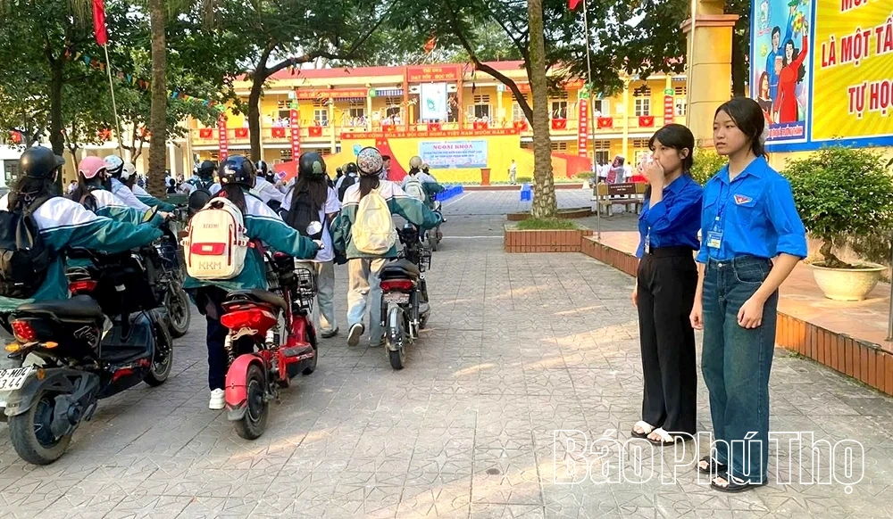 Chung tay xây dựng văn hóa giao thông trong trường học