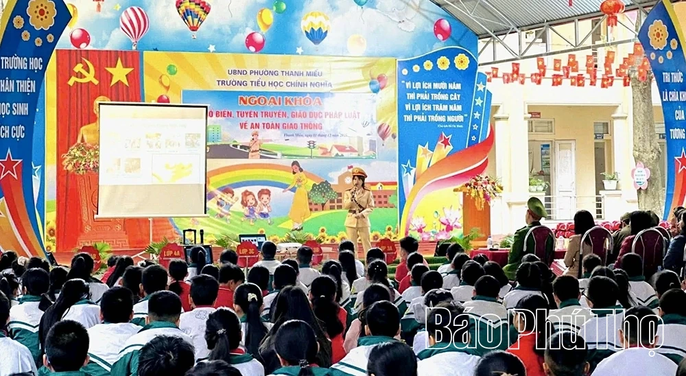 Chung tay xây dựng văn hóa giao thông trong trường học