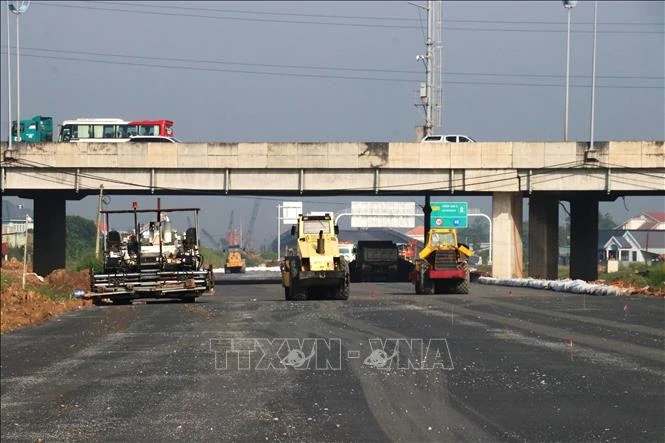 Thủ tướng yêu cầu đẩy nhanh tiến độ giải ngân vốn đầu tư công cuối năm