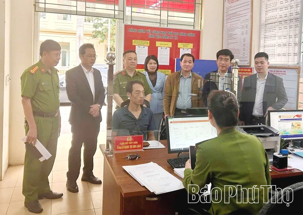 Cao Phong đưa nghị quyết vào cuộc sống