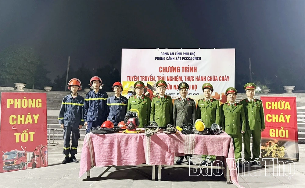 Tuyên truyền, trải nghiệm, thực hành kỹ năng chữa cháy cho người dân