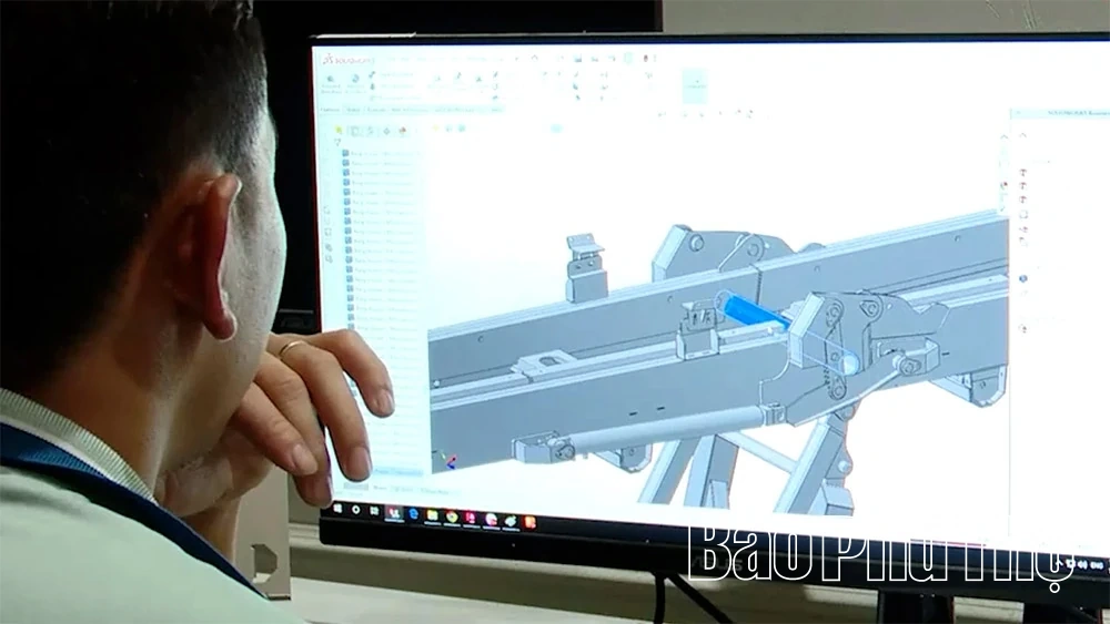 Người thợ làng đưa sản phẩm cơ khí Việt vươn tầm quốc tế