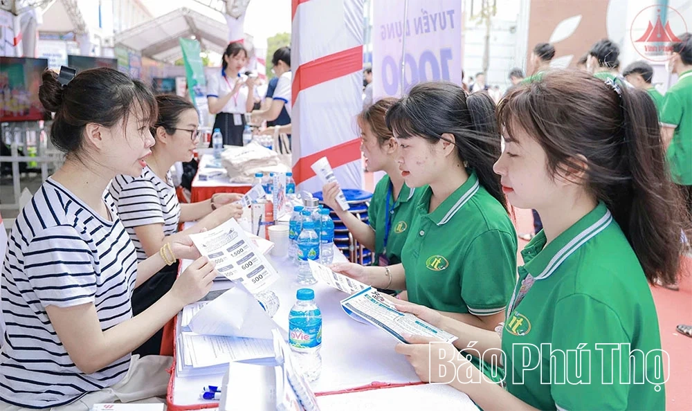 Cẩn thận “bẫy” việc làm dịp cuối năm