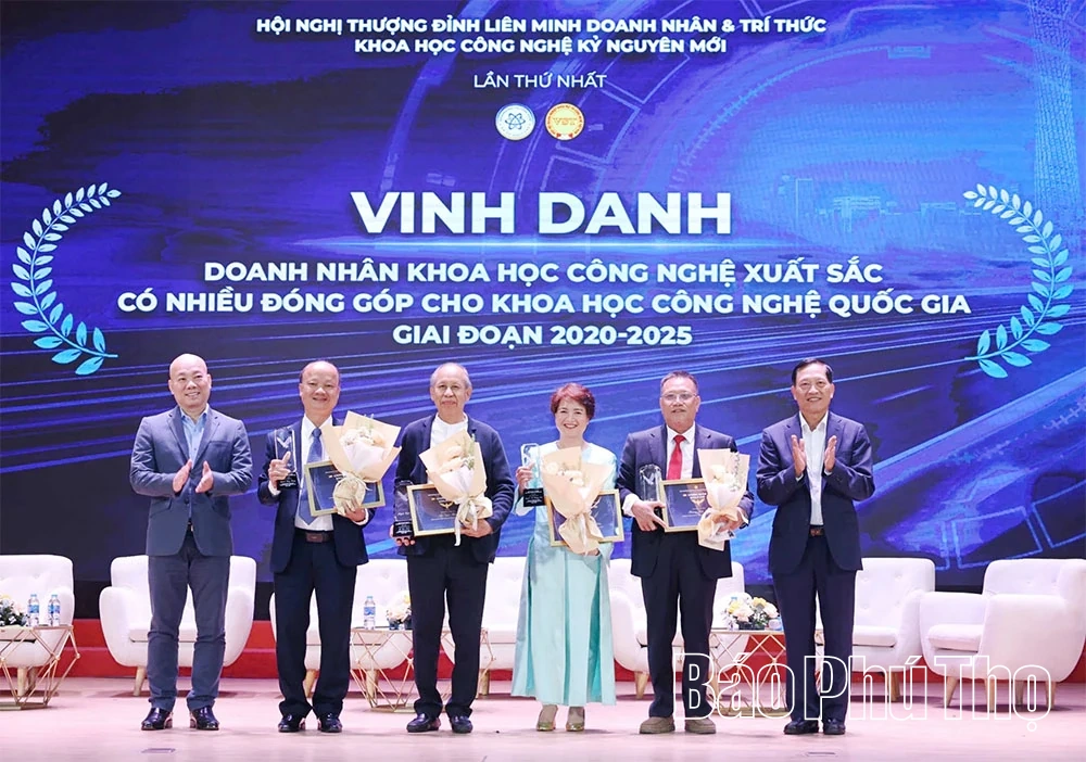 Hội nghị thượng đỉnh Liên minh doanh nhân và trí thức khoa học công nghệ kỷ nguyên mới lần thứ Nhất