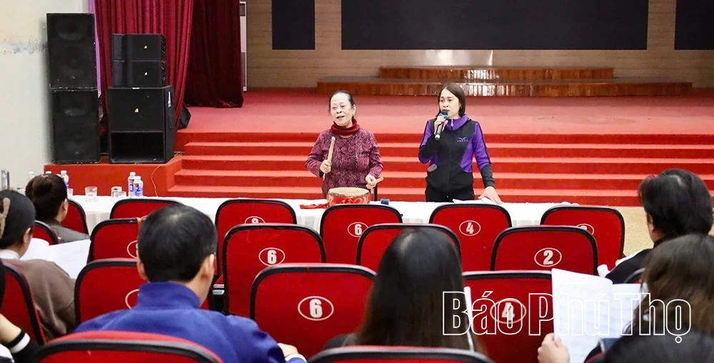 Khai mạc lớp đào tạo, bồi dưỡng nghệ sĩ có trình độ kỹ năng trình diễn hát Xoan