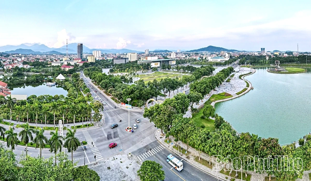 Trong xanh đầm Vạc