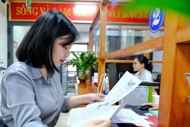 Sẽ xử lý nghiêm cán bộ yêu cầu người dân nộp giấy tờ đã số hóa