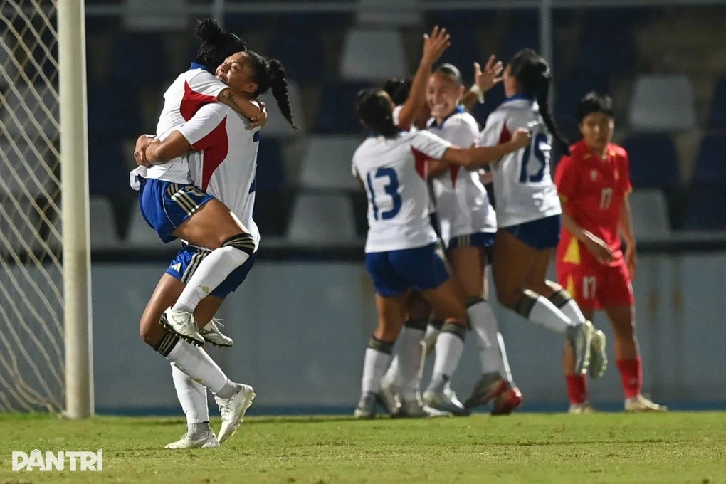 Phút bù giờ nghiệt ngã, tuyển nữ Việt Nam gục ngã trước Philippines