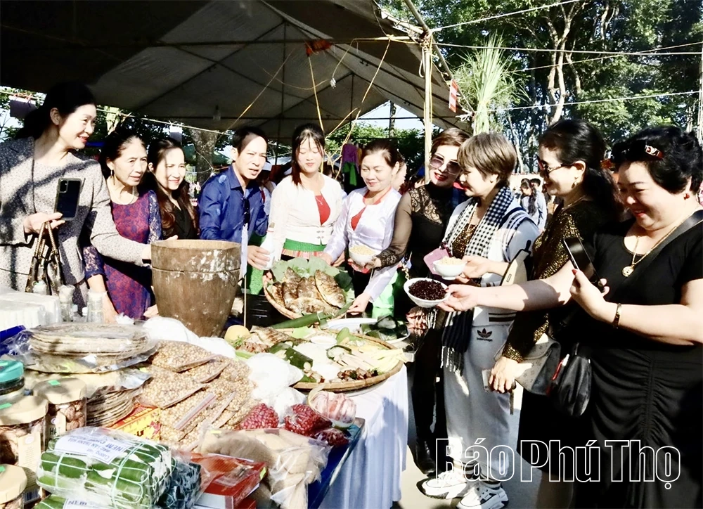 Độc đáo Lễ hội truyền thống cơm Đe