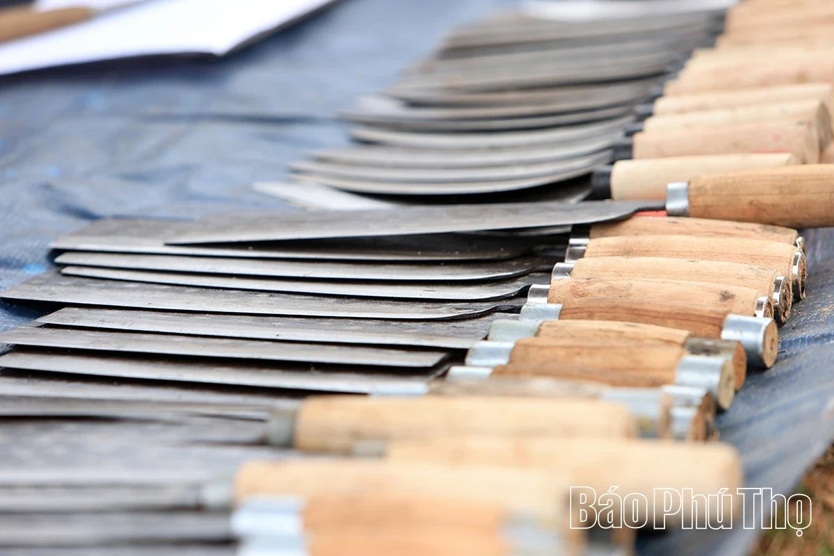 The Unique Market of Bao La Highlands