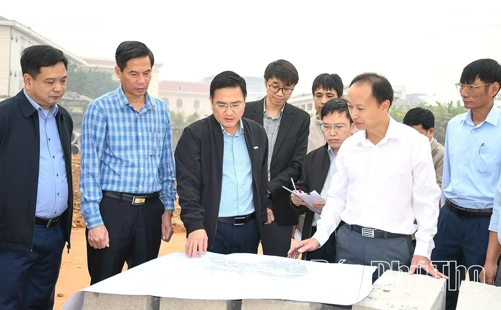 Vice Chairman of the Provincial Peoples Committee Vu Viet Van inspects key projects in Vinh Phuc