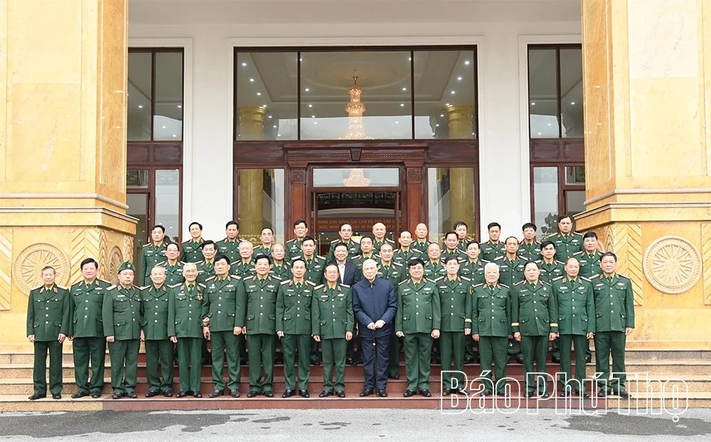 Quân khu 2 gặp mặt cán bộ cao cấp đã nghỉ hưu, nghỉ công tác trên địa bàn Quân khu