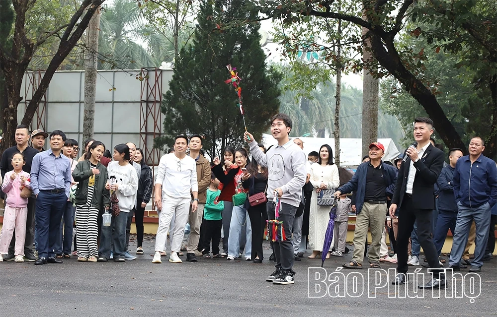 Khai mạc các hoạt động văn nghệ, thể thao tại Lễ hội Cam Cao Phong năm 2025