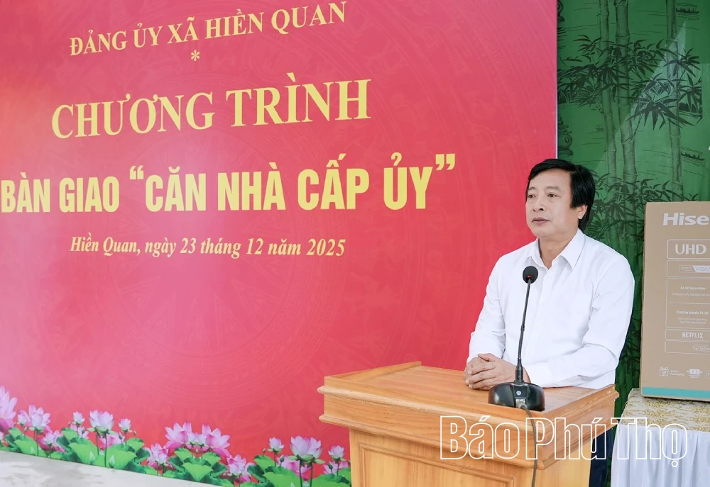 Bàn giao “Căn nhà cấp ủy” cho đảng viên tại xã Hiền Quan