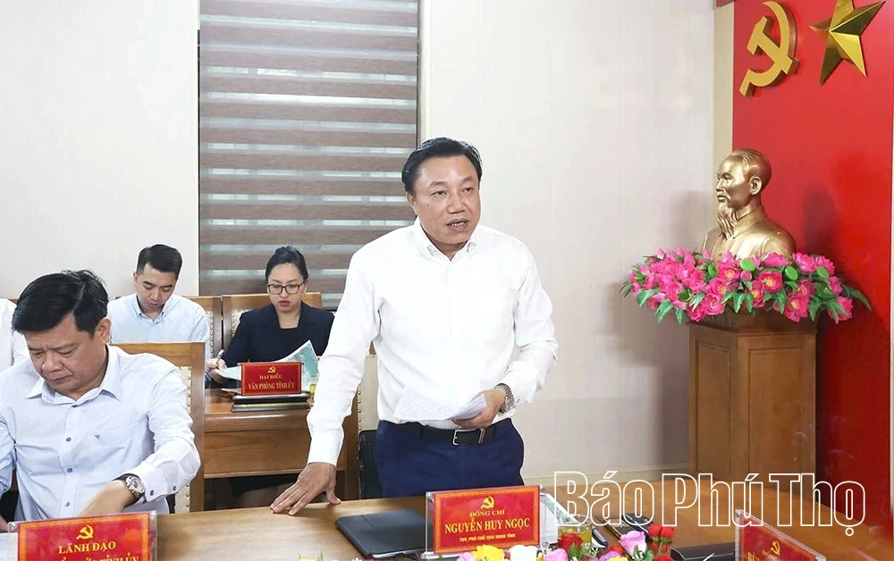 Phó Bí thư Thường trực Tỉnh ủy Bùi Văn Quang thăm, làm việc với Đảng bộ phường Thanh Miếu