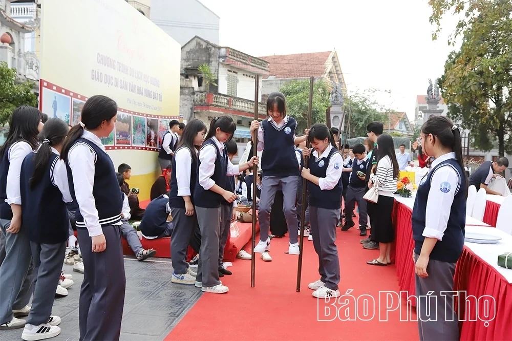 Experiencing School Tourism and Heritage Education