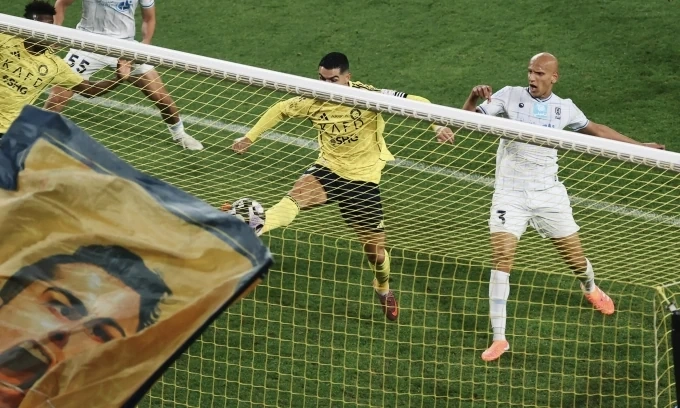 Ronaldo lập cú đúp, giúp Al Nassr thắng 10 trận liên tiếp