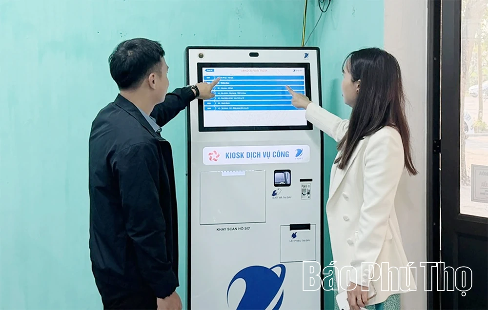 Phụ nữ xã Vĩnh Thành tích cực tham gia xây dựng chính quyền cơ sở vững mạnh