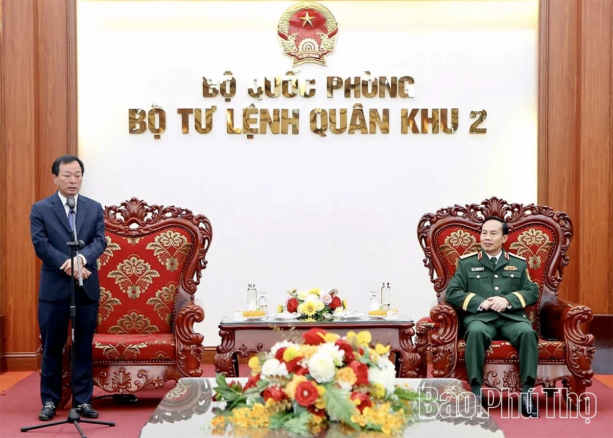 Lãnh đạo tỉnh thăm, chúc mừng Bộ Tư lệnh Quân khu 2 và Bộ CHQS tỉnh