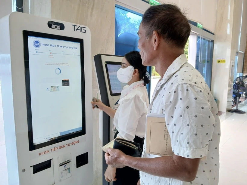 Xây dựng gói bảo hiểm y tế bổ sung: Giảm gánh nặng tự chi của người dân