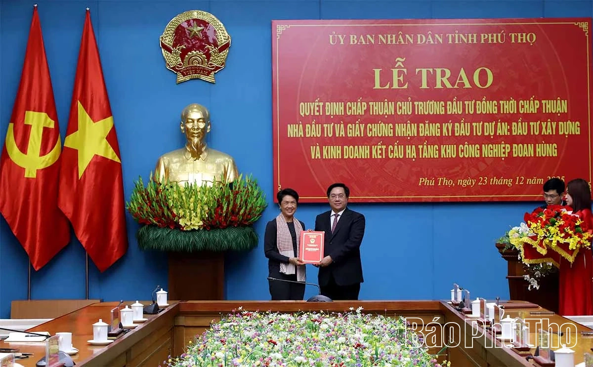 Trao Giấy chứng nhận đăng ký đầu tư cho Tập đoàn Amata