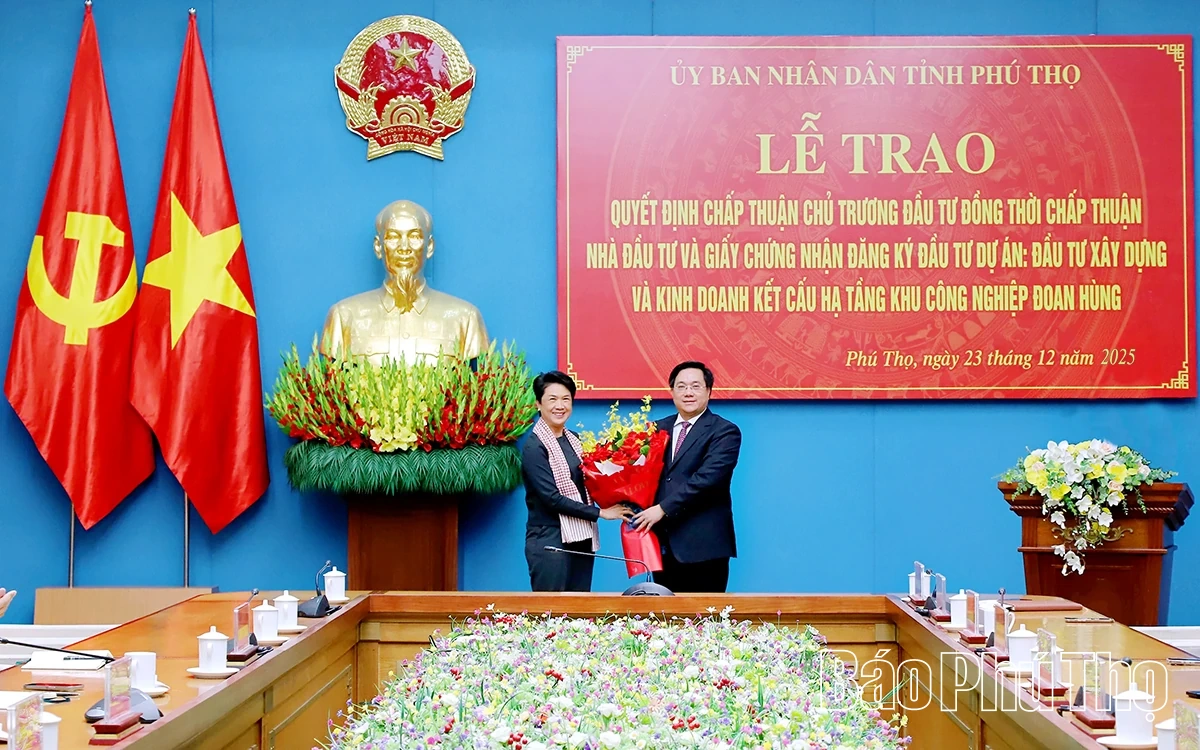 Trao Giấy chứng nhận đăng ký đầu tư cho Tập đoàn Amata