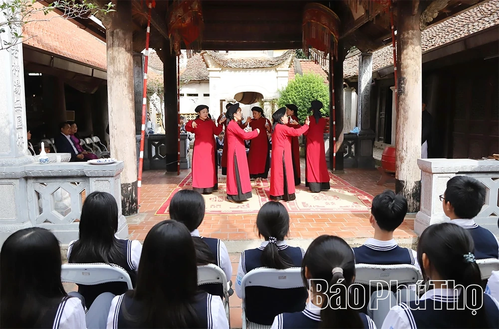 Trải nghiệm du lịch học đường - Giáo dục Di sản văn hoá Vùng Đất Tổ