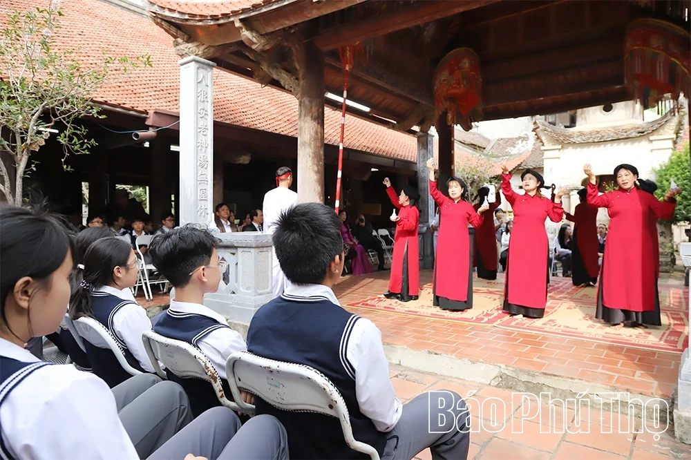 Trải nghiệm du lịch học đường - Giáo dục Di sản văn hoá Vùng Đất Tổ