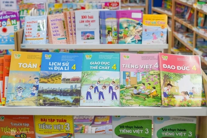 Công bố bộ sách giáo khoa thống nhất cả nước