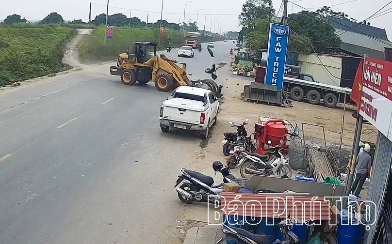 Khởi tố bắt tạm giam lái máy xúc và chủ xe trong vụ tai nạn nghiêm trọng tại Tam Nông