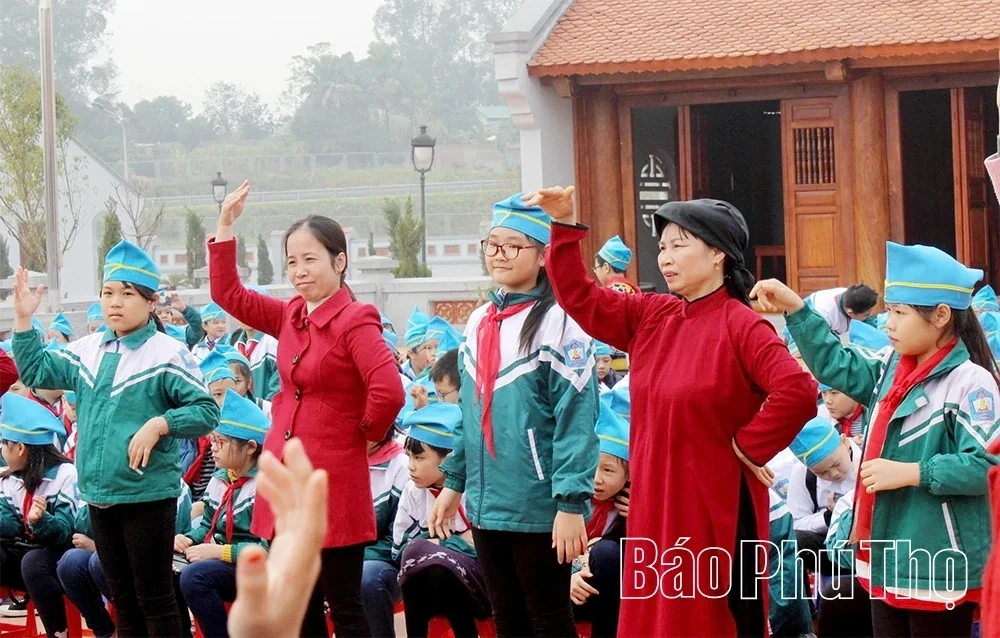 Van Phu Ward’s Xoan Singing: Where Cultural Essence Converges